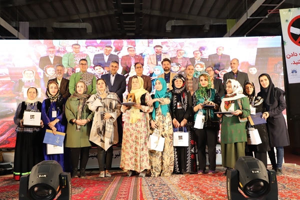 از نفرات برتر پانزدهمین جشنواره ملی آش ایرانی تقدیر شد